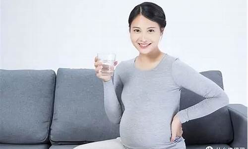 ﻿孕妇一天应喝多少水？
