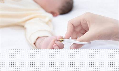 如何给宝宝修剪指甲最安全？